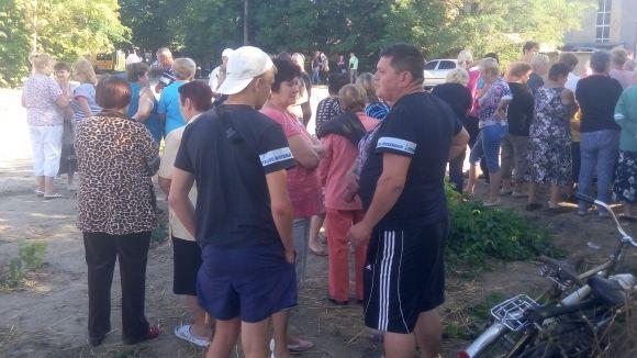 Сабарівчани п'ятий день продовжують блокувати будівництво нового кладовища на сайті 20minut.ua Сабарівчани п'ятий день продовжують блокувати будівництво нового кладовища, фото №2 на сайті 20minut.ua