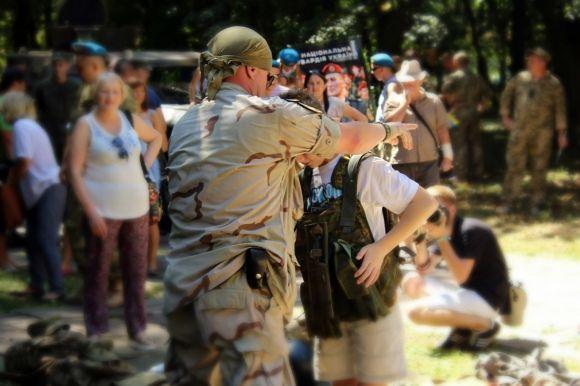 Військові святкують 25-річчя десантних військ України в Центральному парку, фото №11 на сайті 20minut.ua