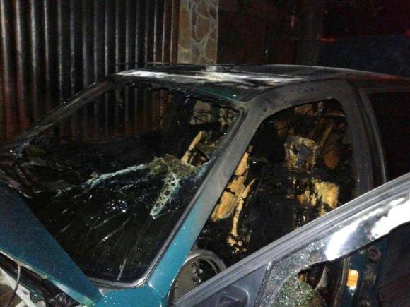 На Кам’янеччині горіла автівка на сайті 20minut.ua На Кам’янеччині горіла автівка, фото №1 на сайті 20minut.ua