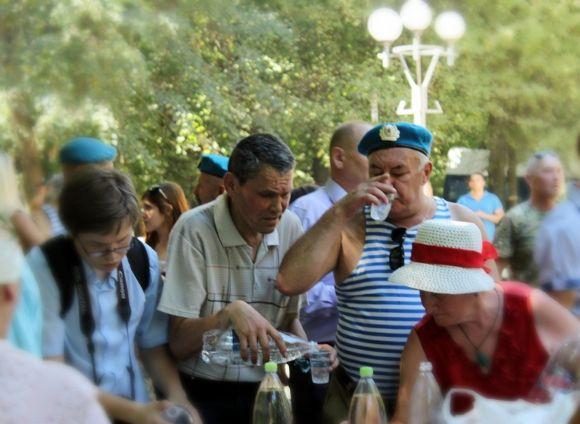 Військові святкують 25-річчя десантних військ України в Центральному парку, фото №10 на сайті 20minut.ua