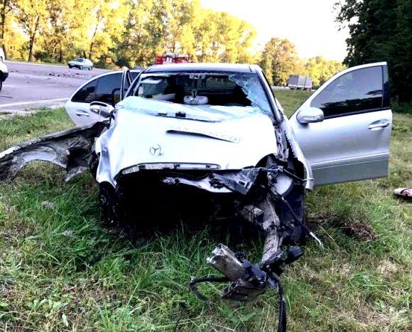 Лобове зіткнення під Сальником: четверо людей загинуло, одна - у реанімації на сайті 20minut.ua Лобове зіткнення під Сальником: четверо людей загинуло, одна - у реанімації, фото №1 на сайті 20minut.ua