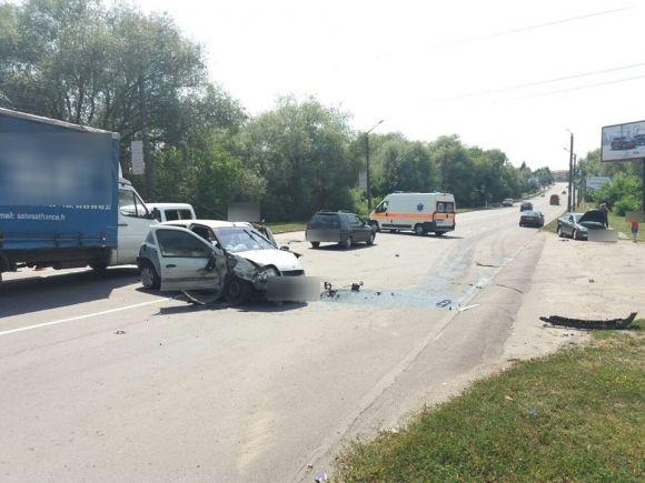 Потрійна ДТП на Кам'янецькій: двоє водіїв потрапили у лікарню на сайті vsim.ua Потрійна ДТП на Кам'янецькій: двоє водіїв потрапили у лікарню, фото №1 на сайті vsim.ua
