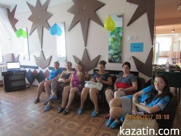 Лікарі вчили майбутніх та нових мам, фото №1 на сайті 20minut.ua