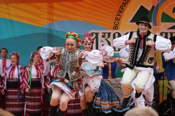 Новини Тернополя - фото з Як торік палала лемківська ватра у Монастириськах Як торік палала лемківська ватра у Монастириськах, фото №3 на сайті 20minut.ua