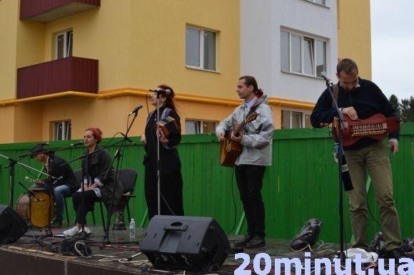 TORBAN, дерево й мистецтво: у Кам’янці відкрили фестиваль “Поділля Woodcraft” на сайті 20minut.ua TORBAN, дерево й мистецтво: у Кам’янці відкрили фестиваль “Поділля Woodcraft”, фото №8 на сайті 20minut.ua