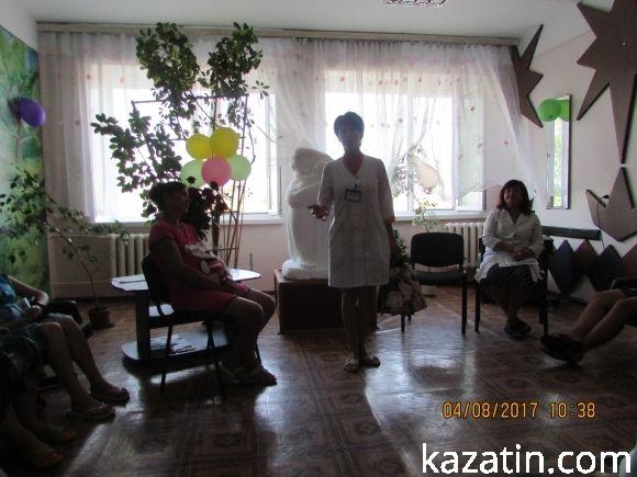 Лікарі вчили майбутніх та нових мам, фото №7 на сайті 20minut.ua