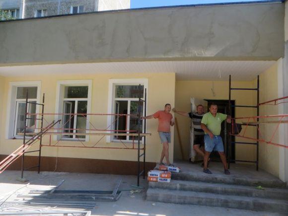 Поліцейську станцію на Озерній відкриють до Дня Незалежності. Як проходить ремонт на сайті vsim.ua Поліцейську станцію на Озерній відкриють до Дня Незалежності. Як проходить ремонт, фото №6 на сайті vsim.ua