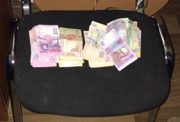 Офтальмолог з Хмельницької обллікарні вимагав 200 доларів за оформлення інвалідності на сайті vsim.ua Офтальмолог з Хмельницької обллікарні вимагав 200 доларів за оформлення інвалідності, фото №1 на сайті vsim.ua