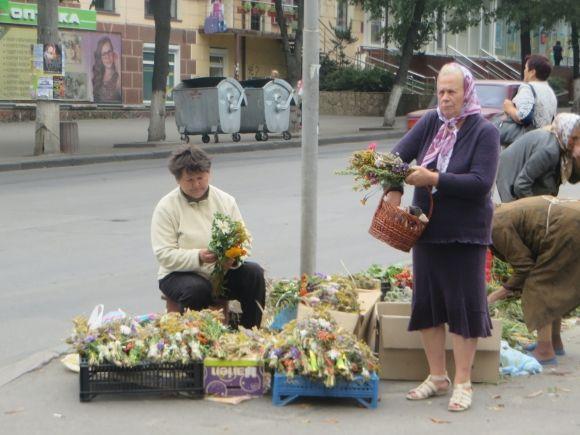 Колоски – по 2 гривні, букет – за 20. Що хмельничани несуть освячувати до церкви, фото №6 на сайті vsim.ua