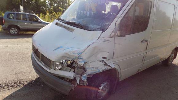 Біля Кирнасівки не розминувся мотоцикл та бус. Є загиблі на сайті 20minut.ua Біля Кирнасівки не розминувся мотоцикл та бус. Є загиблі, фото №1 на сайті 20minut.ua