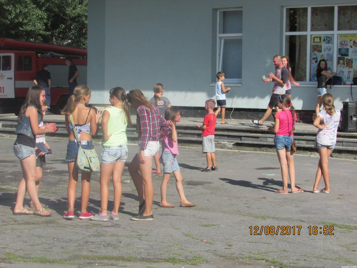 Дитяче свято в Козятині: фарбу довелося купляти — не дешево, фото №1 на сайті 20minut.ua