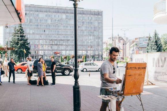 Дванадцять художників України відтворюють у своїх роботах пейзажі Вінниці, фото №1 на сайті 20minut.ua