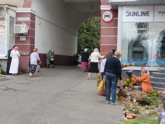 Колоски – по 2 гривні, букет – за 20. Що хмельничани несуть освячувати до церкви, фото №3 на сайті vsim.ua