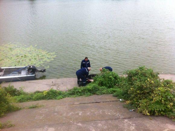 З Південного Буга витягли роздягнуте тіло потопельника. Чоловік пропав два дні тому, фото №1 на сайті 20minut.ua
