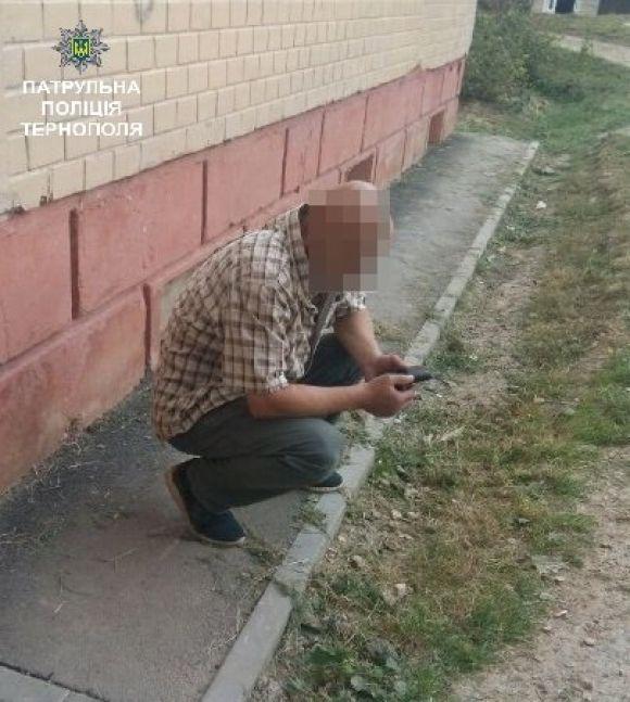 На "Алясці" батько і син лежали непритомними на землі, фото №1 на сайті 20minut.ua