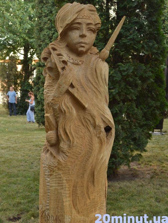 Фото дня: у Кам'янці відкрили сад скульптур, фото №3 на сайті 20minut.ua