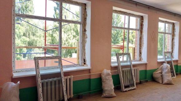 Пластикові вікна у 15 школі: замінити не можна залишити на сайті 20minut.ua Пластикові вікна у 15 школі: замінити не можна залишити, фото №7 на сайті 20minut.ua
