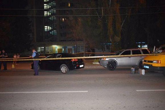 Чоловіки на BMW, Land Rover та Mitsubishi влаштували вночі у Вінниці перегони та стрілянину на сайті 20minut.ua Чоловіки на BMW, Land Rover та Mitsubishi влаштували вночі у Вінниці перегони та стрілянину, фото №1 на сайті 20minut.ua