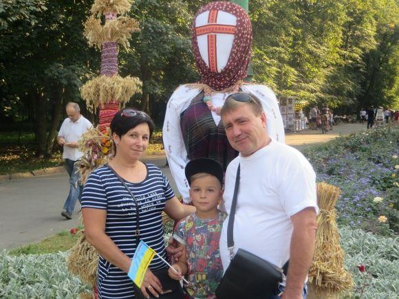 Новини Хмельницького - фото з Діти у фонтані, а дорослі з медовухою: як пройшов другий день Медового фестивалю Діти у фонтані, а дорослі з медовухою: як пройшов другий день Медового фестивалю, фото №3 на сайті vsim.ua