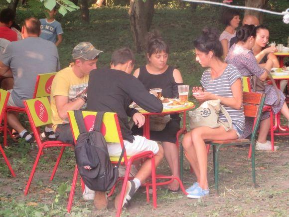 Новини Хмельницького - фото з Діти у фонтані, а дорослі з медовухою: як пройшов другий день Медового фестивалю Діти у фонтані, а дорослі з медовухою: як пройшов другий день Медового фестивалю, фото №9 на сайті vsim.ua