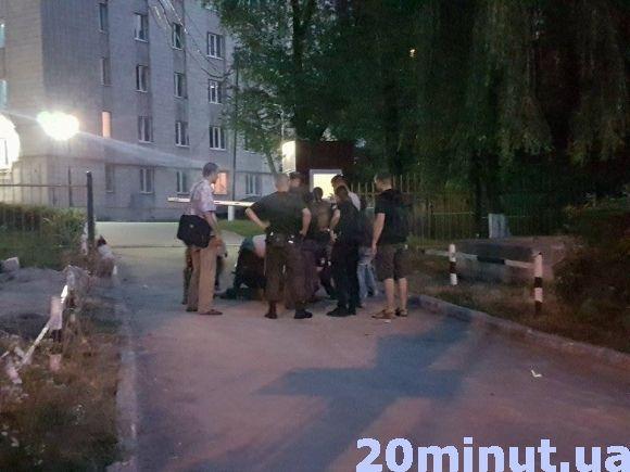 Патрульні почали ганяти ромів біля автовокзалу на сайті 20minut.ua Патрульні почали ганяти ромів біля автовокзалу, фото №1 на сайті 20minut.ua