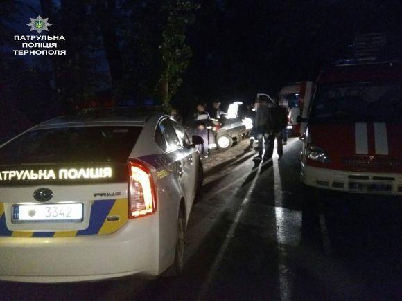 У Кутківцях 17-річну дівчину вирізали з автомобіля, фото №2 на сайті 20minut.ua