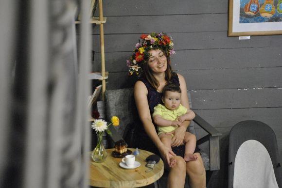 Картини і дизайнерські речі: житомирська художниця презентувала виставку своїх робіт. Фоторепортаж на сайті 20minut.ua Картини і дизайнерські речі: житомирська художниця презентувала виставку своїх робіт. Фоторепортаж, фото №7 на сайті 20minut.ua