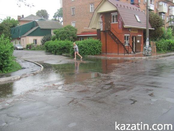 Козятин потопає від дощу, фото №11 на сайті 20minut.ua