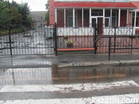 Козятин потопає від дощу, фото №16 на сайті 20minut.ua