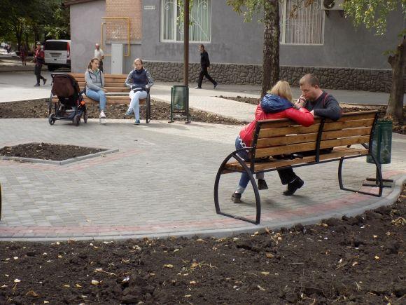 Міні-сквер у Гречанах обійшовся міському бюджету в 280 тисяч гривень на сайті vsim.ua Міні-сквер у Гречанах обійшовся міському бюджету в 280 тисяч гривень, фото №3 на сайті vsim.ua