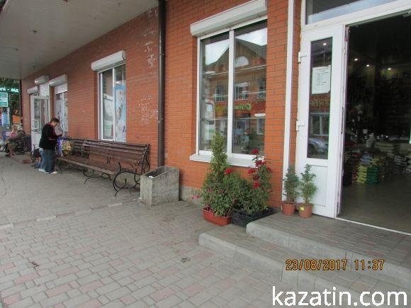 В Козятині знову дощить,  але базарне життя продовжується, фото №25 на сайті 20minut.ua