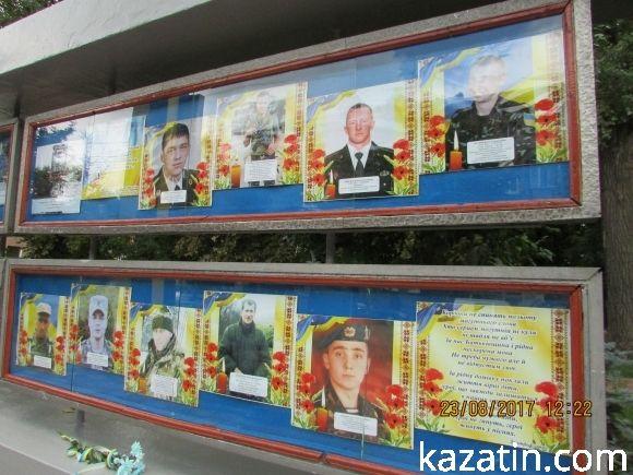 В Козятині знову дощить,  але базарне життя продовжується, фото №15 на сайті 20minut.ua