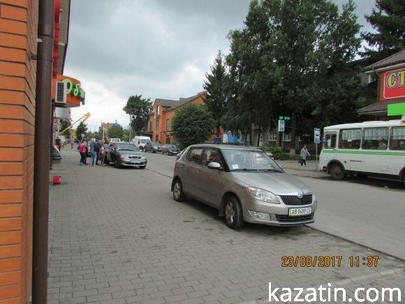 В Козятині знову дощить,  але базарне життя продовжується, фото №26 на сайті 20minut.ua