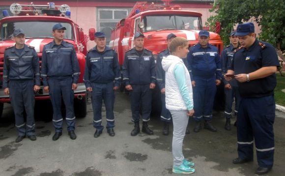 Стрибнула у воду, не знімаючи одяг — семикласниця врятувала дитину, фото №2 на сайті 20minut.ua