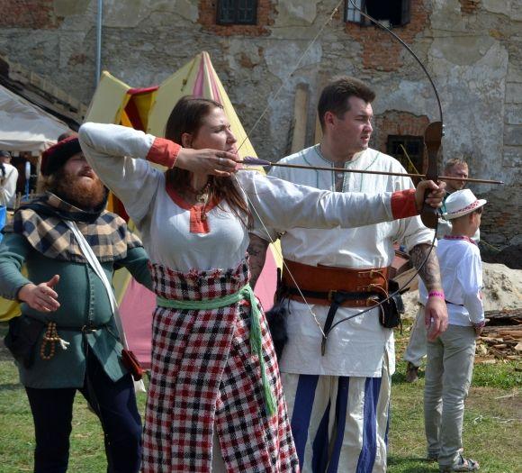 «Старкон фест» стартував видовищною битвою лицарів на сайті vsim.ua «Старкон фест» стартував видовищною битвою лицарів, фото №2 на сайті vsim.ua