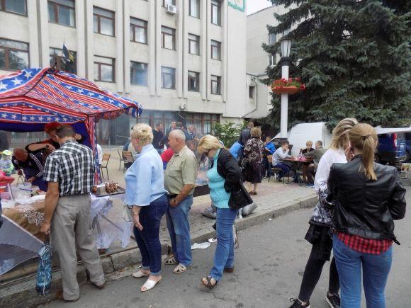 Чим і за скільки пригощали хмельничан у День Незалежності на сайті vsim.ua Чим і за скільки пригощали хмельничан у День Незалежності, фото №14 на сайті vsim.ua