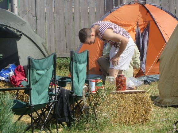 Перший день «Старкон фесту». Хто поселився у наметовому містечку на сайті vsim.ua Перший день «Старкон фесту». Хто поселився у наметовому містечку, фото №6 на сайті vsim.ua