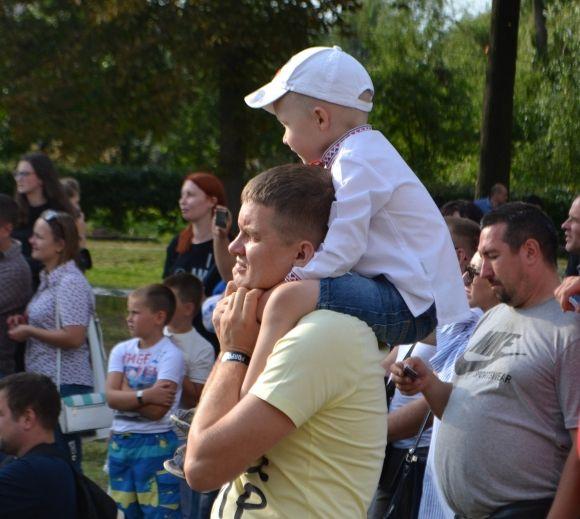 Фоторепортаж з першого дня "Старкон фесту" на сайті vsim.ua Фоторепортаж з першого дня "Старкон фесту", фото №32 на сайті vsim.ua