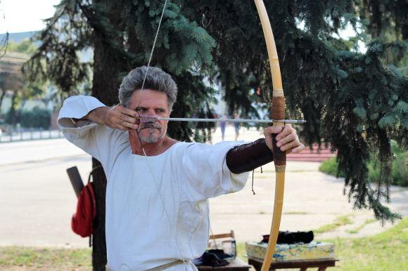 Відчути себе Робіном Гудом: коли і за скільки можна постріляти з лука?, фото №1 на сайті 20minut.ua