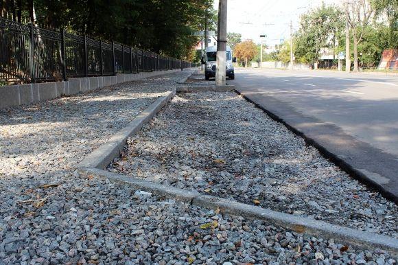 На огорожі Центрального парку з’явилися «золоті» герби на сайті 20minut.ua На огорожі Центрального парку з’явилися «золоті» герби, фото №5 на сайті 20minut.ua