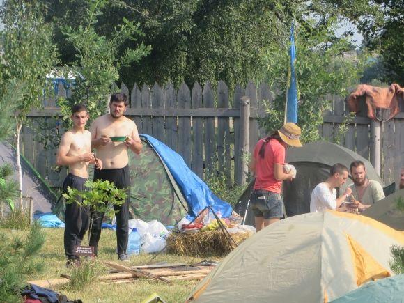 "Старкон фест" прокинувся. Як готуються до другого дня, фото №3 на сайті vsim.ua