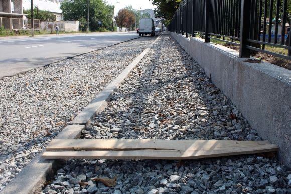 На огорожі Центрального парку з’явилися «золоті» герби на сайті 20minut.ua На огорожі Центрального парку з’явилися «золоті» герби, фото №6 на сайті 20minut.ua