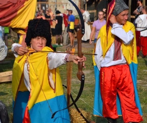 Фоторепортаж з першого дня "Старкон фесту" на сайті vsim.ua Фоторепортаж з першого дня "Старкон фесту", фото №29 на сайті vsim.ua