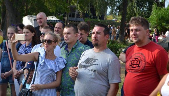 Фоторепортаж з першого дня "Старкон фесту" на сайті vsim.ua Фоторепортаж з першого дня "Старкон фесту", фото №33 на сайті vsim.ua