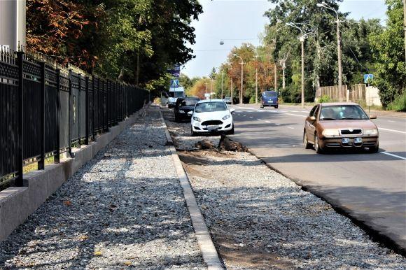 На огорожі Центрального парку з’явилися «золоті» герби на сайті 20minut.ua На огорожі Центрального парку з’явилися «золоті» герби, фото №4 на сайті 20minut.ua