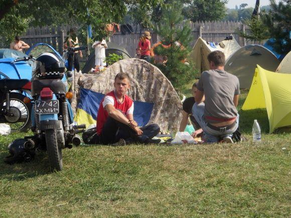 "Старкон фест" прокинувся. Як готуються до другого дня, фото №7 на сайті vsim.ua