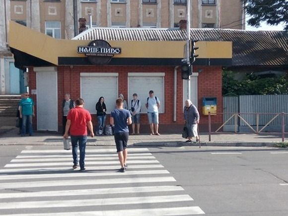 Пішохідний хаос. Біля залізничного вокзалу не працює світлофор на сайті vsim.ua Пішохідний хаос. Біля залізничного вокзалу не працює світлофор, фото №2 на сайті vsim.ua