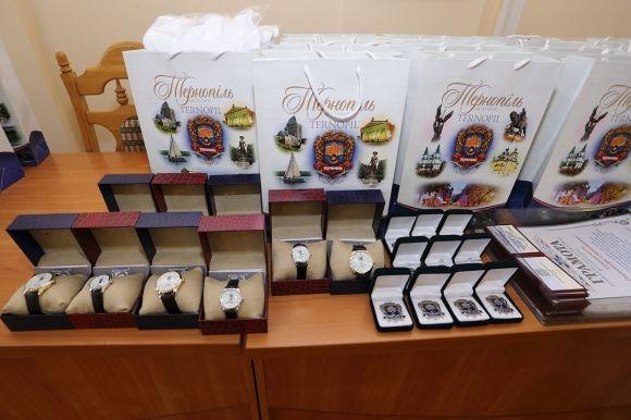 Кращими тернополянами визнали військових, вихователів та працівників ритуальної служби на сайті 20minut.ua Кращими тернополянами визнали військових, вихователів та працівників ритуальної служби, фото №1 на сайті 20minut.ua