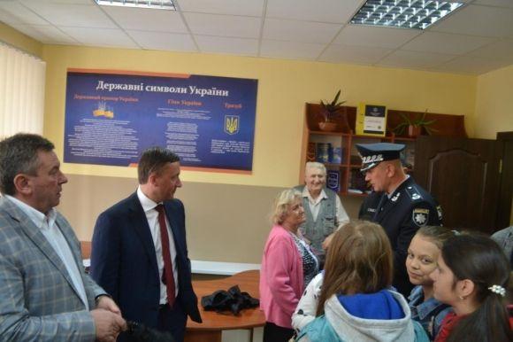 Життєва позиція: Нова поліцейська станція розпочала роботу в мікрорайоні Озерна, фото №1 на сайті vsim.ua