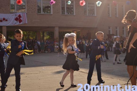 Фото дня: кам’янецькі школярі святкують День знань, фото №7 на сайті 20minut.ua